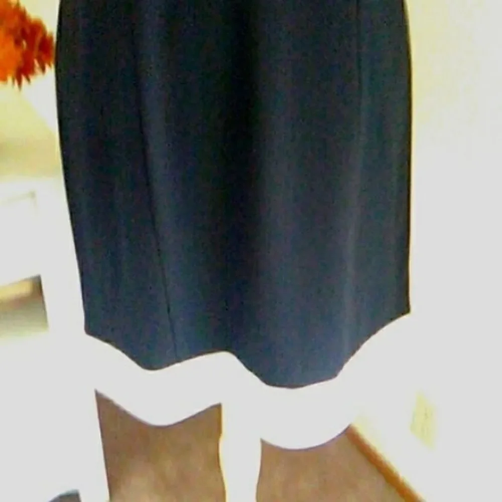 Spense Black and White Colorblock Dress - Picture 3 of 10